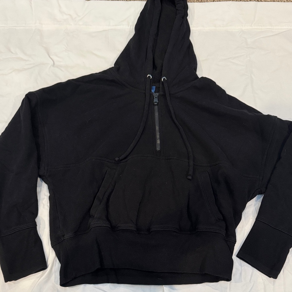 Women’s Cropped Black Hoodie Sweater